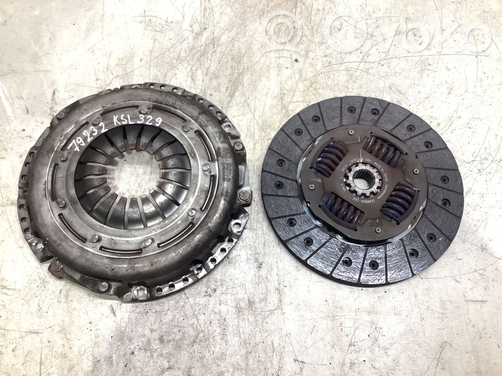 Subaru Outback Sankabos komplektas 