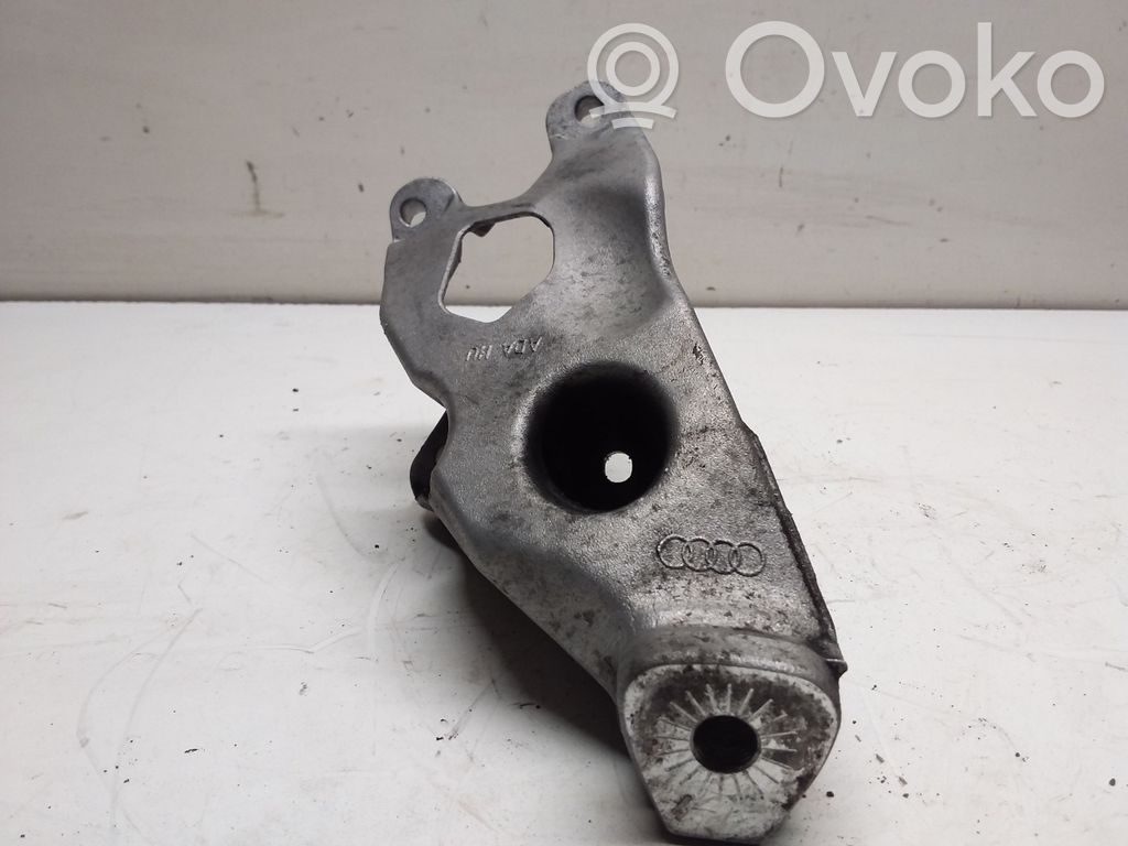 Audi A4 S4 B8 8K Engine mounting bracket 
