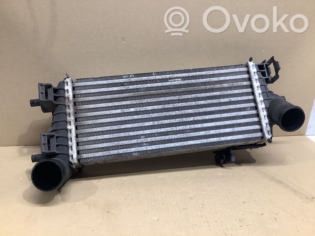 Interkūlerio radiatorius   CV619L440VD