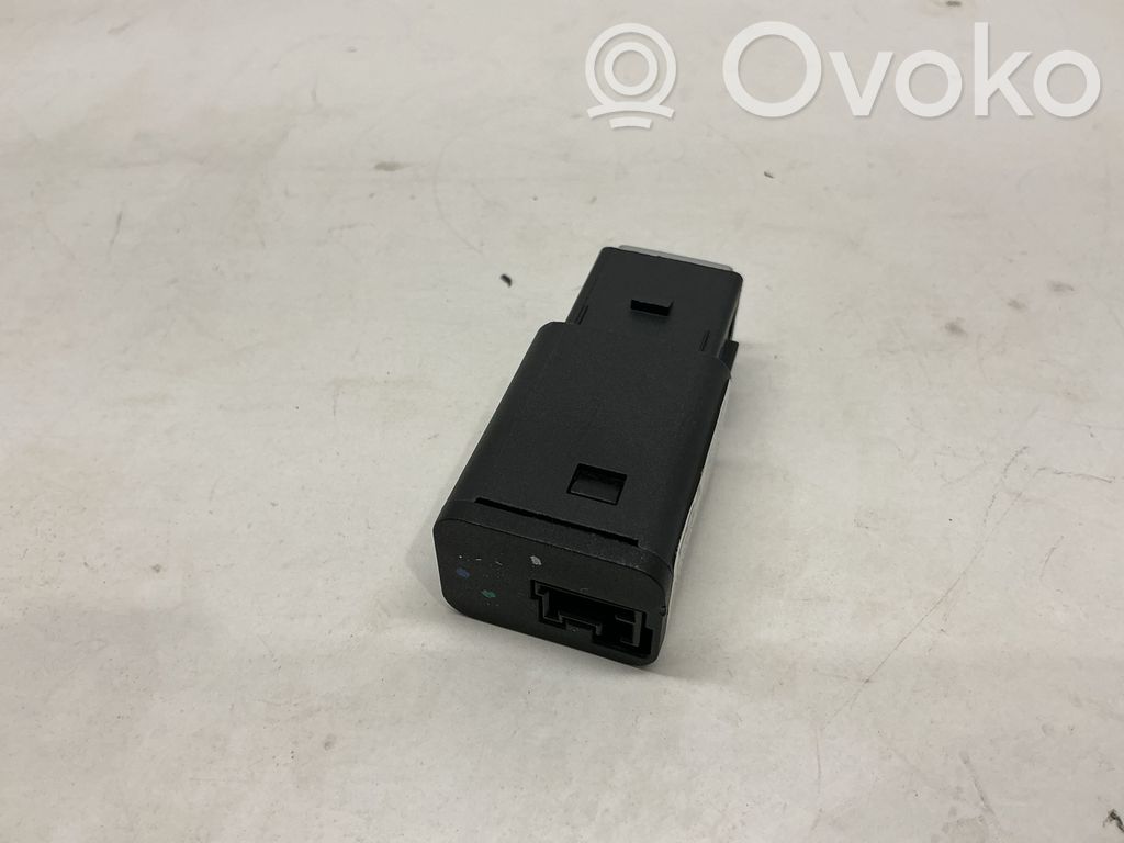 Opel Mokka B Enchufe conector USB 