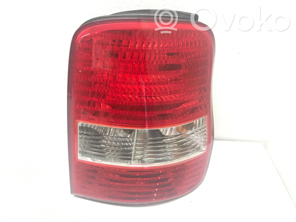 KIA Carnival Rear/tail lights 