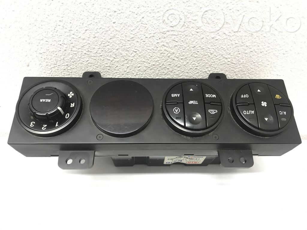 KIA Carnival Climate control unit 