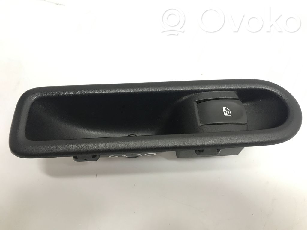 Renault Clio III Electric window control switch 