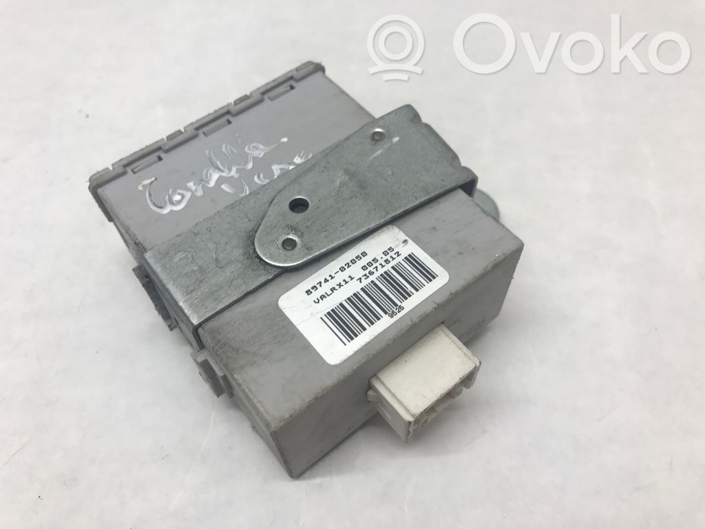 Toyota Corolla Verso E121 Centrinio užrakto valdymo blokas 
