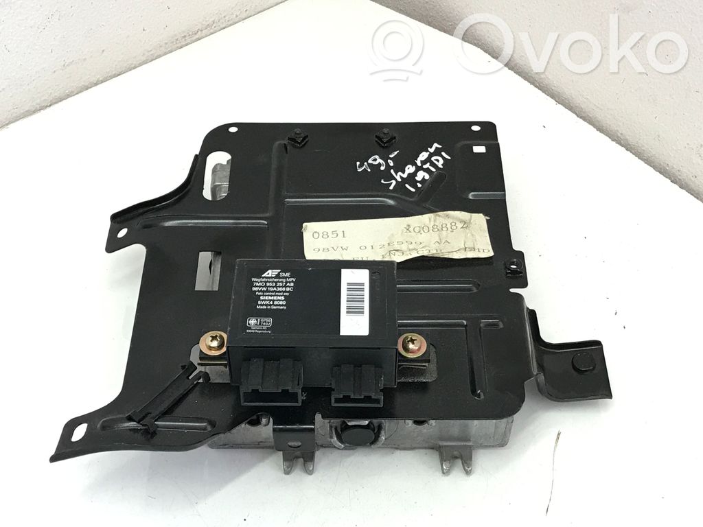 Volkswagen Sharan Engine control unit/module 