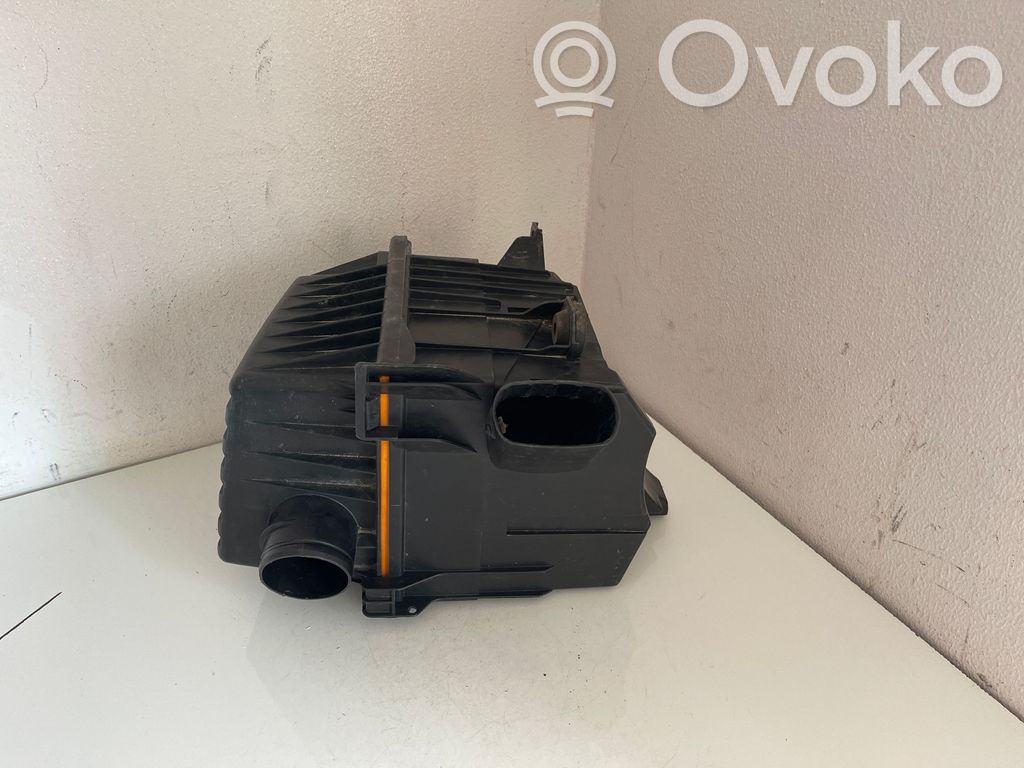 Volkswagen Fox Air filter box 