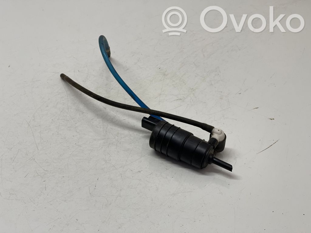 Renault Clio II Windscreen/windshield washer pump 