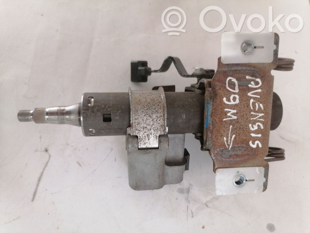 Toyota Avensis T270 Vairo rato ašis 