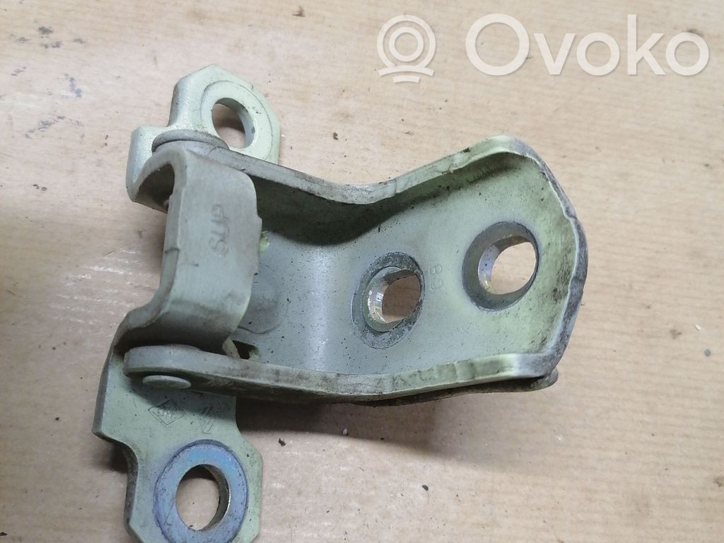 Renault Twingo II Front door upper hinge 