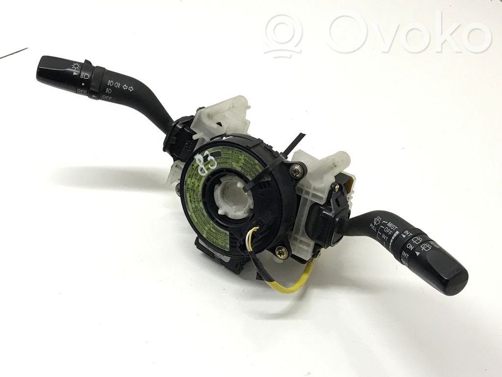 Mazda MPV II LW Комплект ручек 
