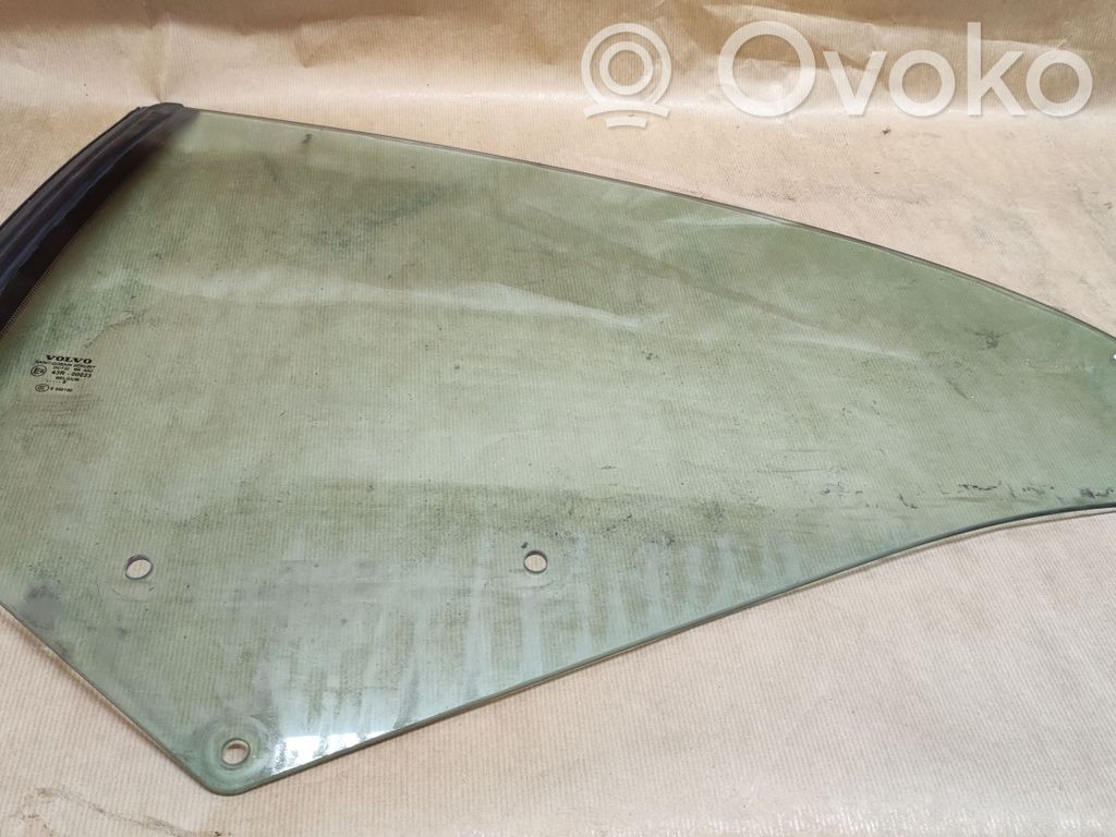 Volvo C70 Rear side window 