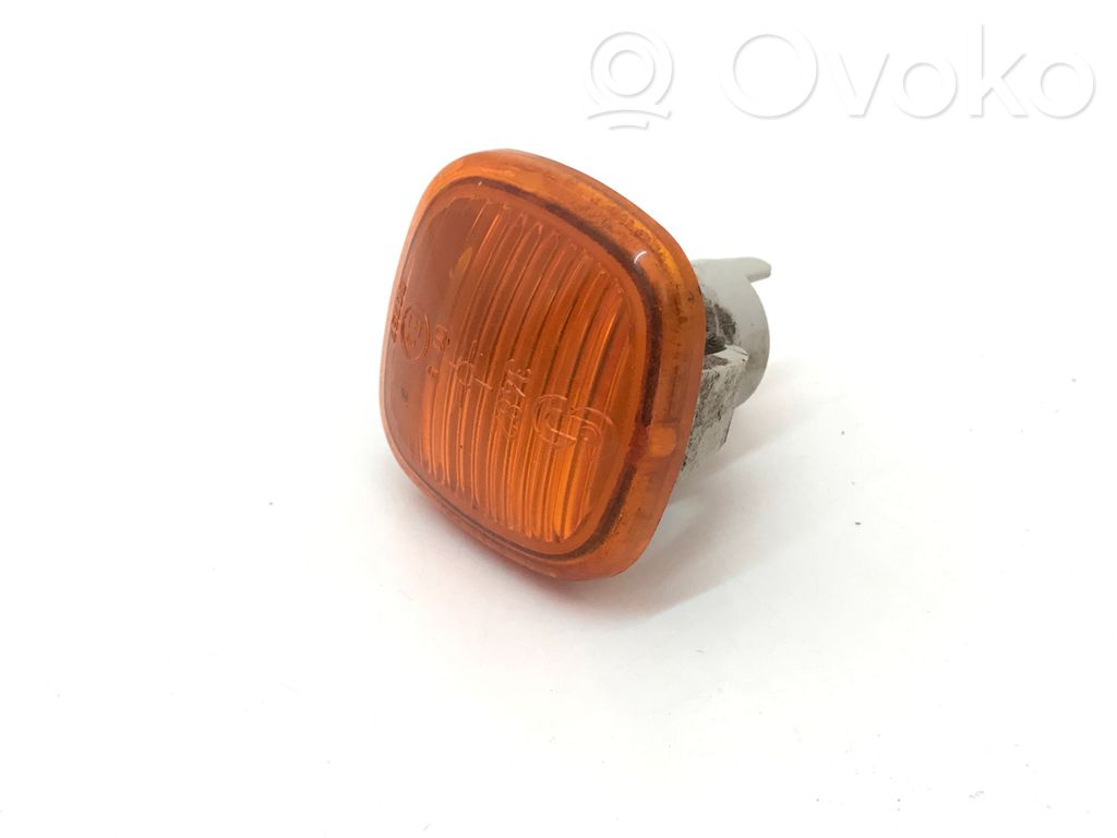 Audi A4 S4 B5 8D Seitenblinker 