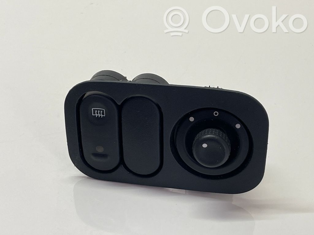 Renault Kangoo I Wing mirror switch 