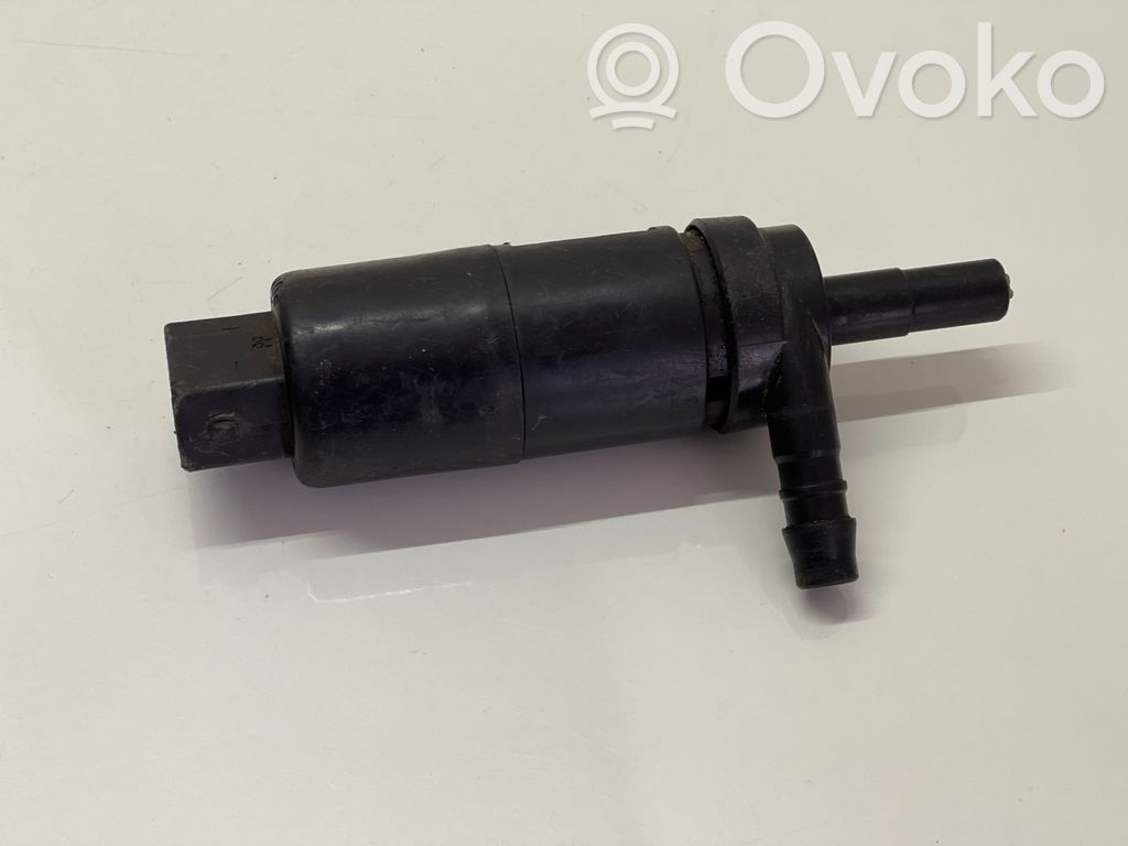 Ford Mondeo Mk III Headlight washer pump 