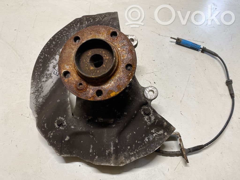Front wheel hub spindle knuckle