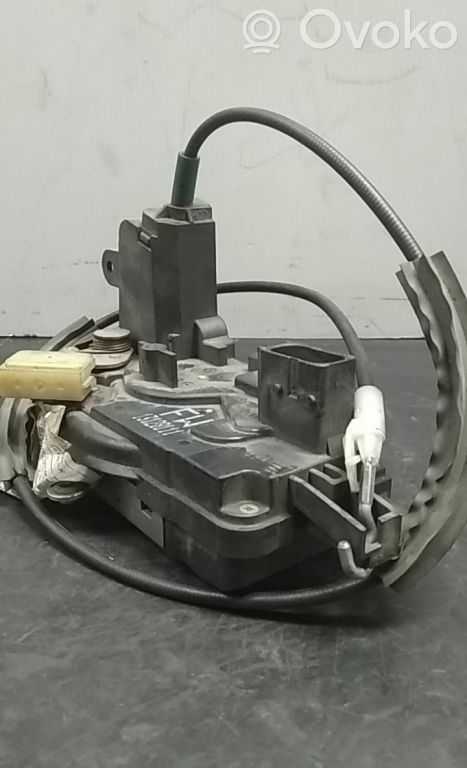 Opel Astra H Front door lock 