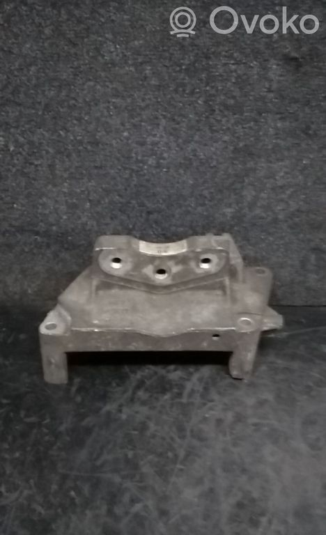 Engine mount bracket   55199250