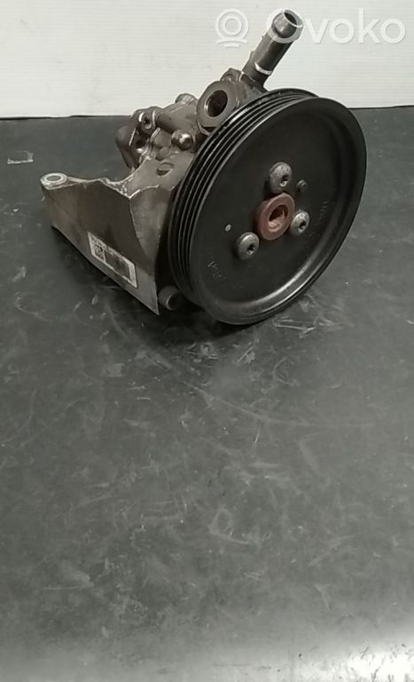 BMW 1 E81 E87 Vairo stiprintuvo siurblys 