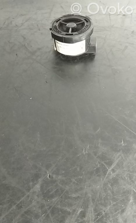 Paneelikaiutin   528393184,729724108706