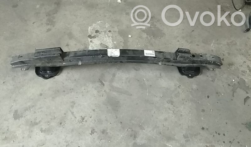 BMW 1 E81 E87 Takapuskurin tukipalkki 
