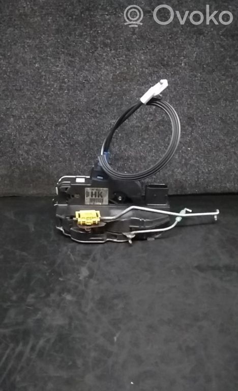 Opel Astra J Aizmugurē slēdzene 
