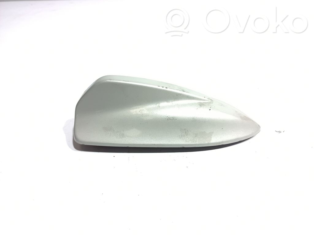 Volvo V60 Radion antenni 