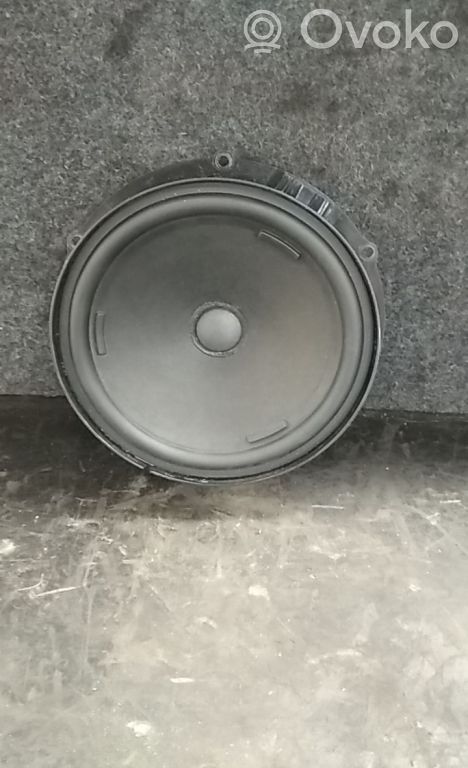 Volkswagen PASSAT B8 Panel speaker 