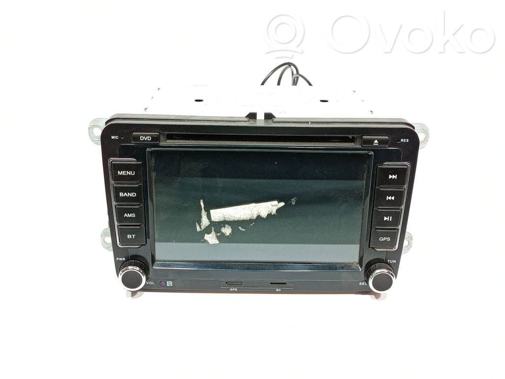 Radio / CD-Player / DVD-Player / Navigation