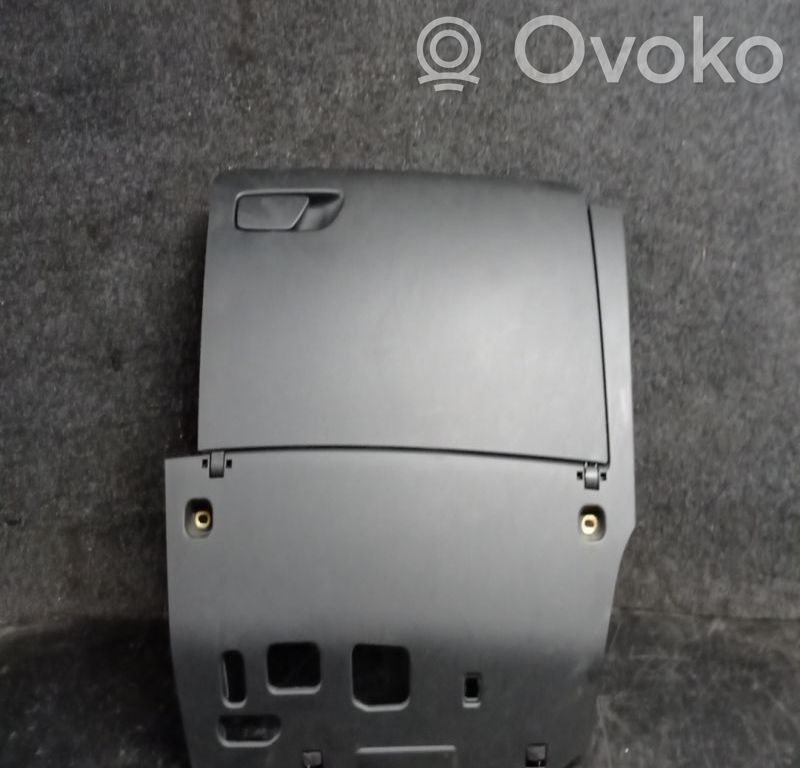 Daiktadėžė   8V1857035