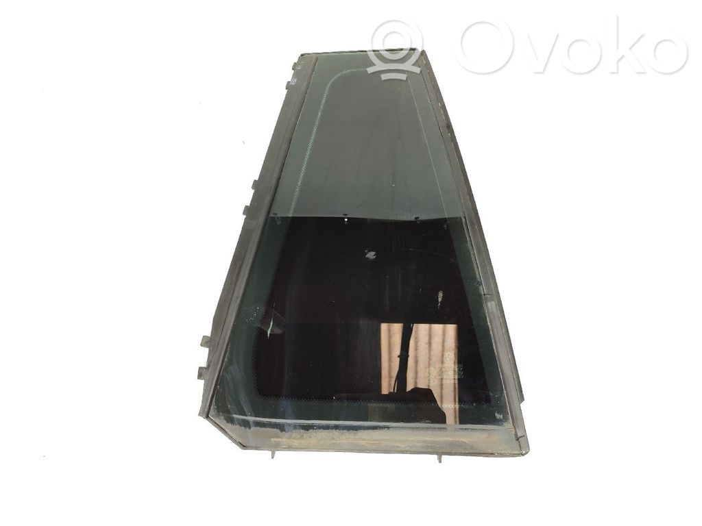 BMW X3 E83 Rear side window 