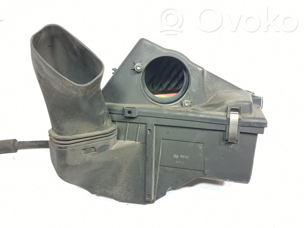 BMW 3 E92 E93 Air filter box 