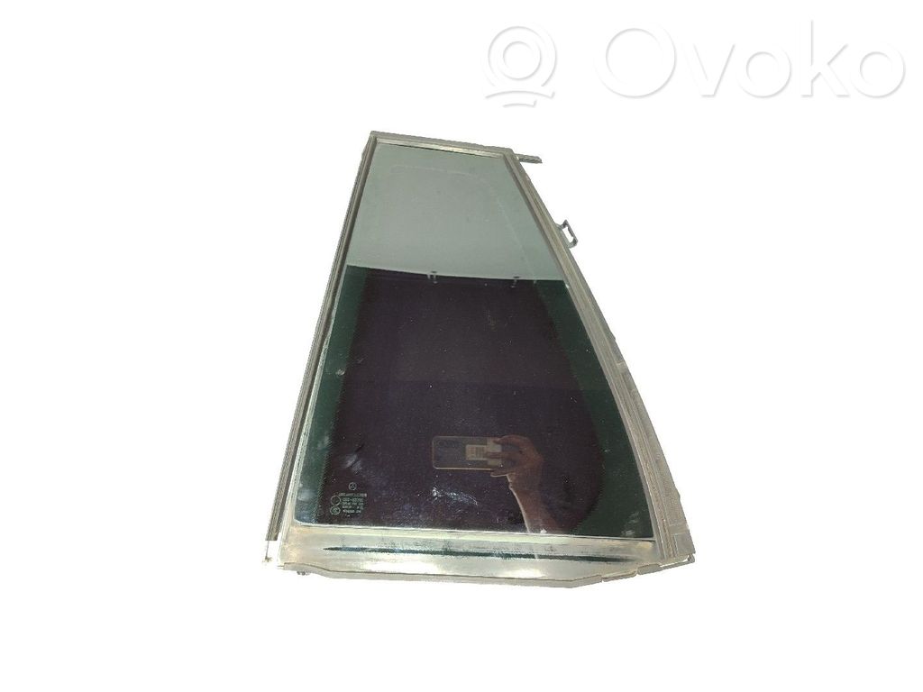 Mercedes-Benz C W204 Rear side window 