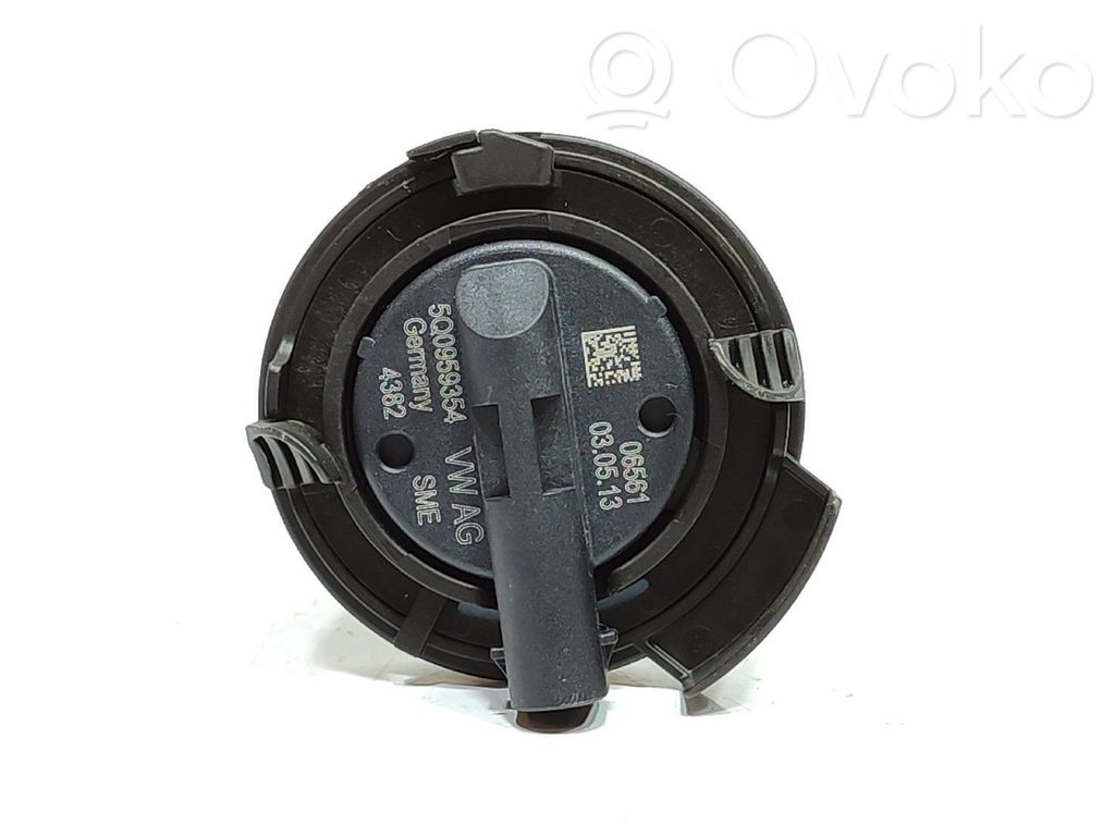 Volkswagen Golf VII Senzor impact/declanșare airbag 