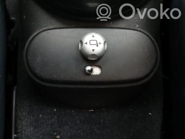 Wing mirror switch
