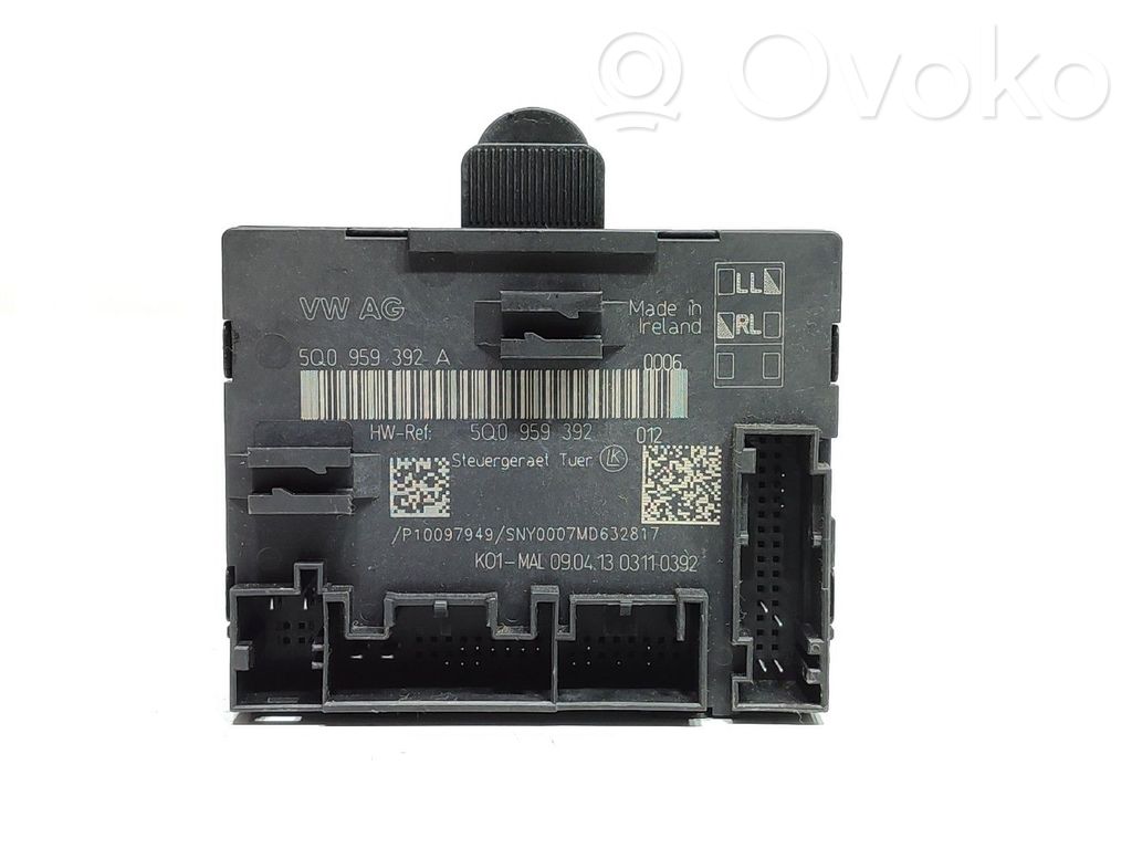 Unidad de control/módulo de la puerta   5Q0959392
