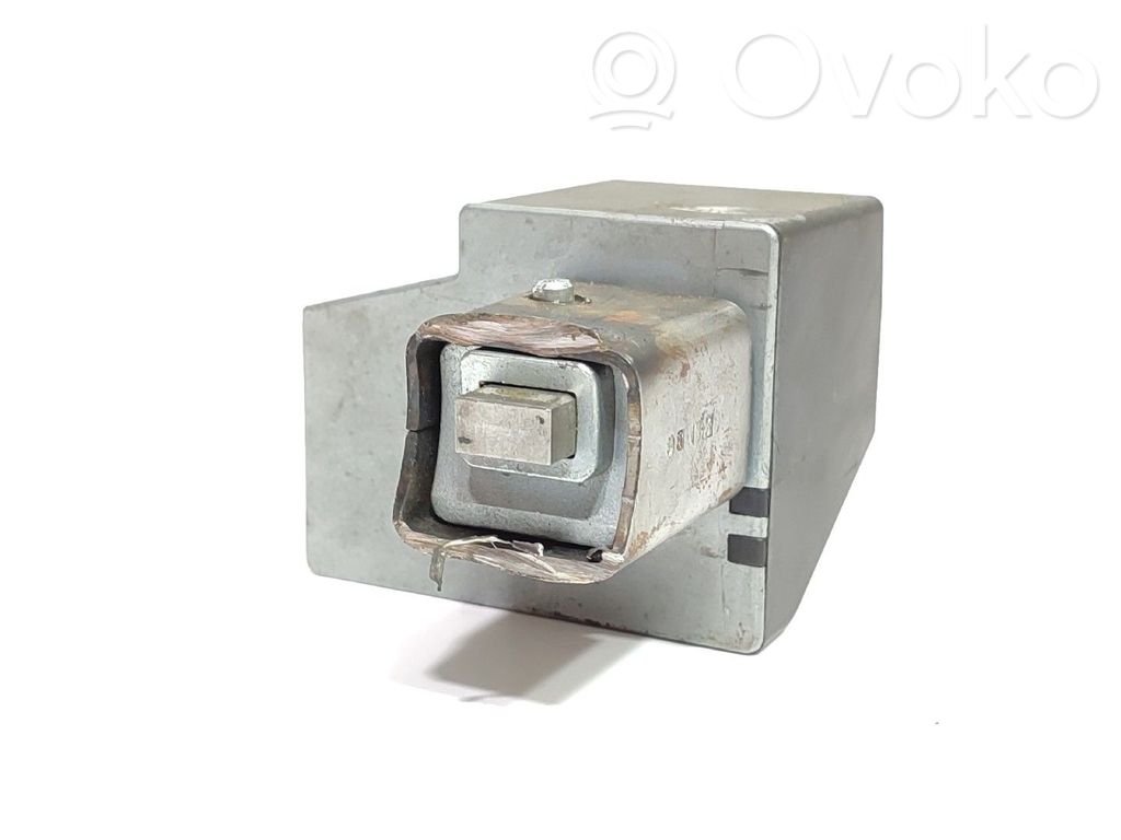 Ohjauspyörän lukitus   9807502980