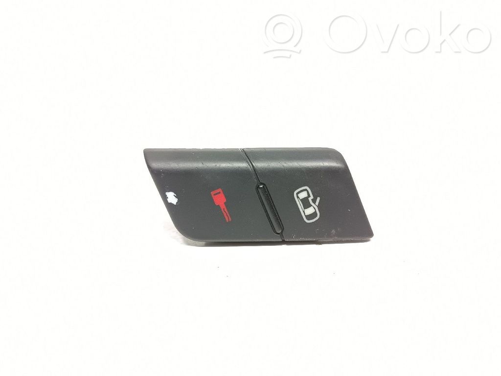 Central locking switch button   8E19621075PR,BOTAOFECHOCENTRAL,DEFEITO