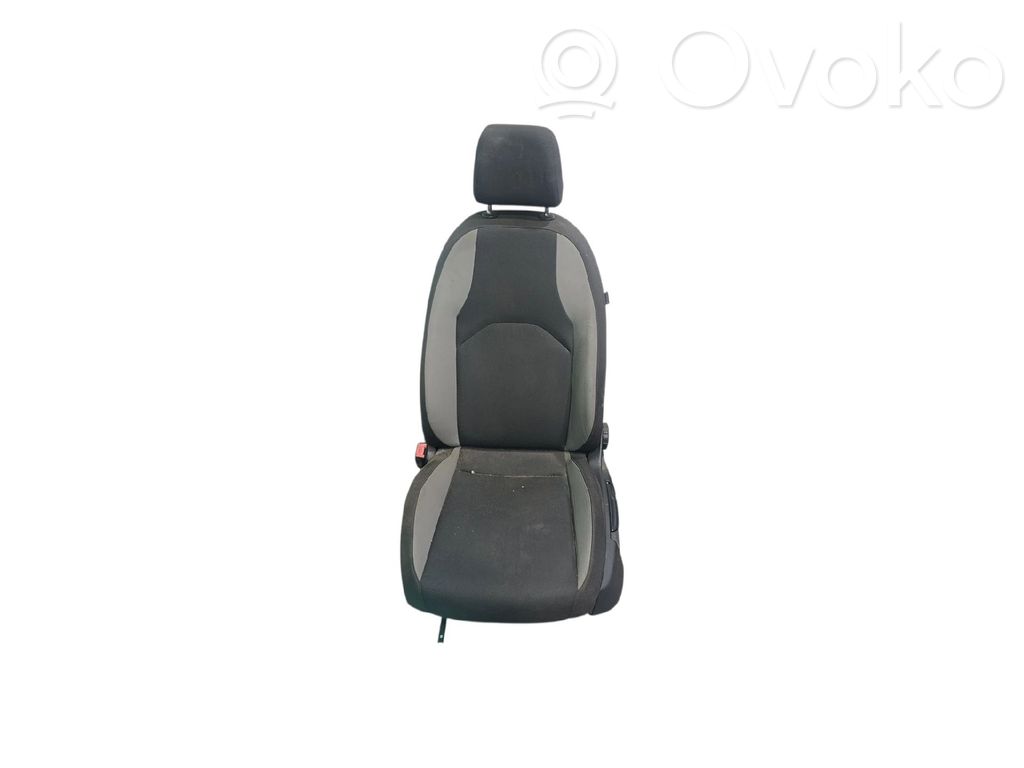 Front driver seat   COMDEFEITO