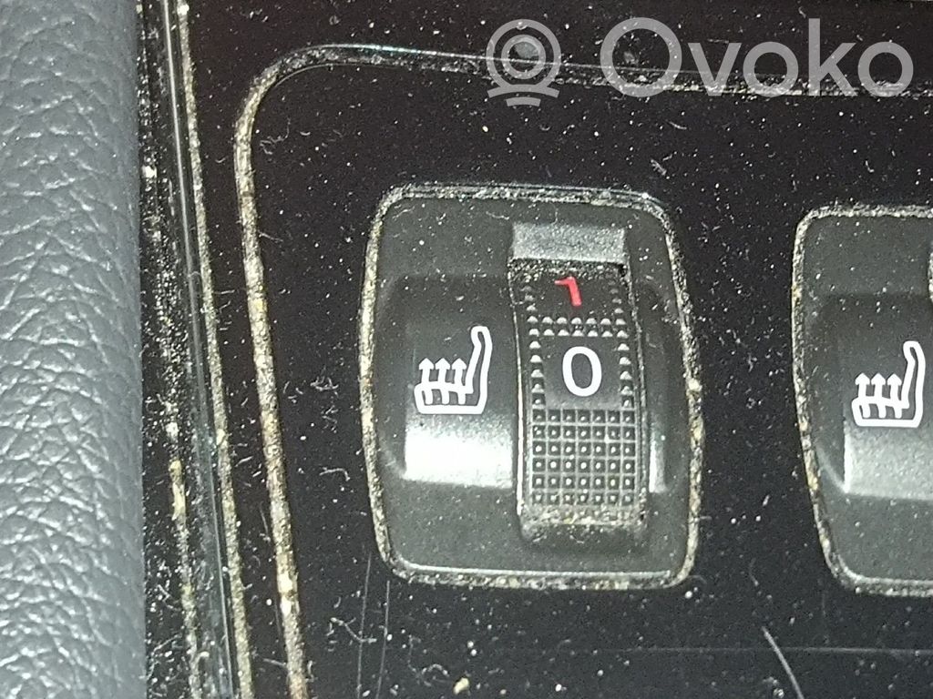 Peugeot 508 RXH Przełączniki podgrzewania foteli 