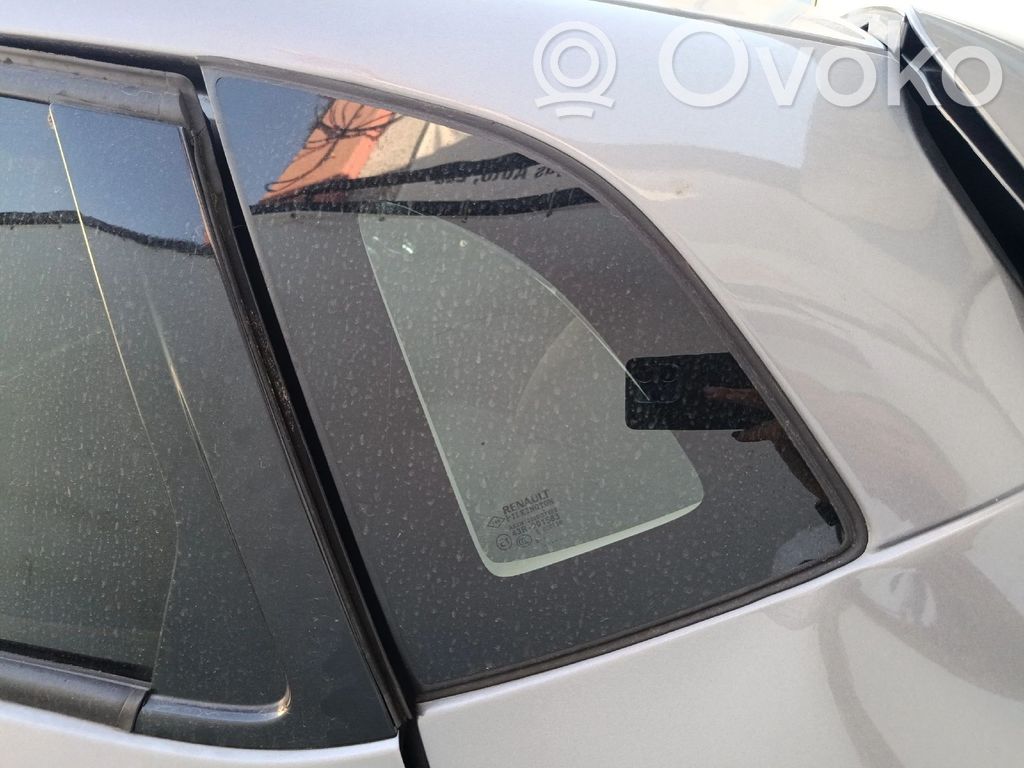 Renault Captur Galinis šoninis kėbulo stiklas 