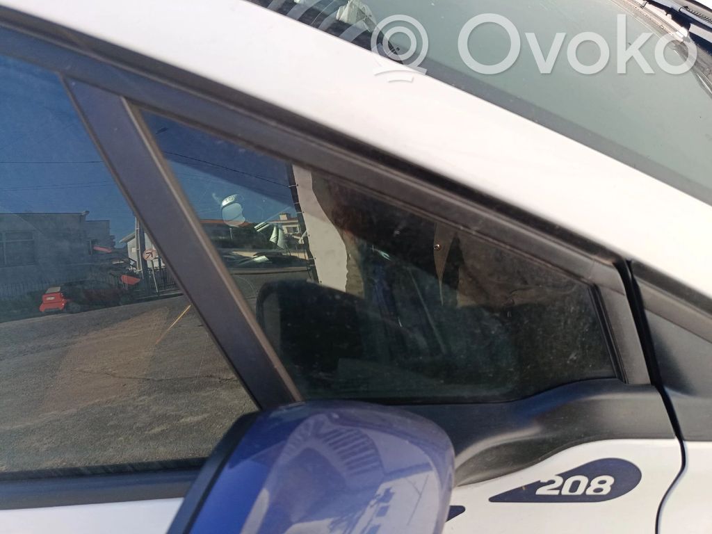 Peugeot 208 I Trikampis stiklas kėbulo priekyje 