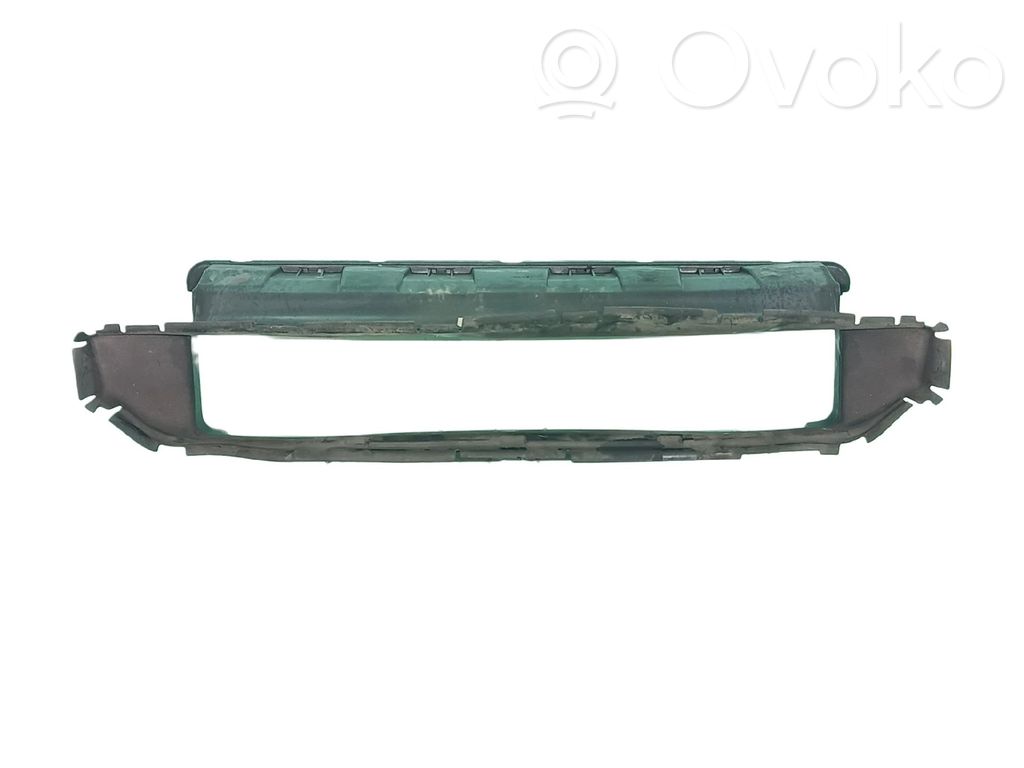 Rejilla de ventilación central del panel   M0N7A