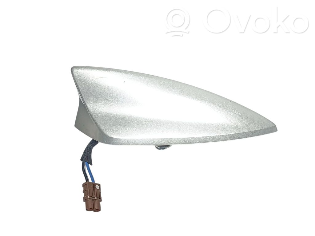 Opel Astra K Pystyantennivahvistin 
