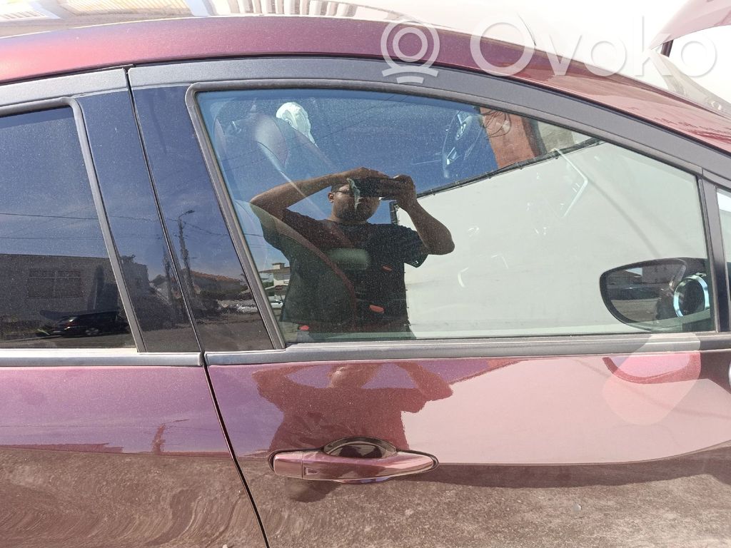Nissan Micra K14 Szyba drzwi przednich
