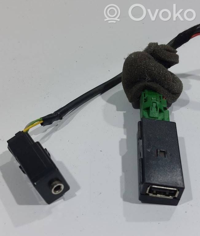 Skoda Octavia Mk3 (5E) Enchufe conector USB 