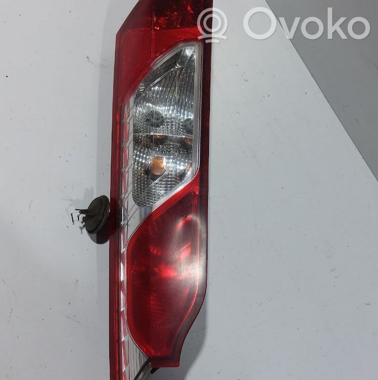 Ford Grand Tourneo Connect Luz trasera/de freno 