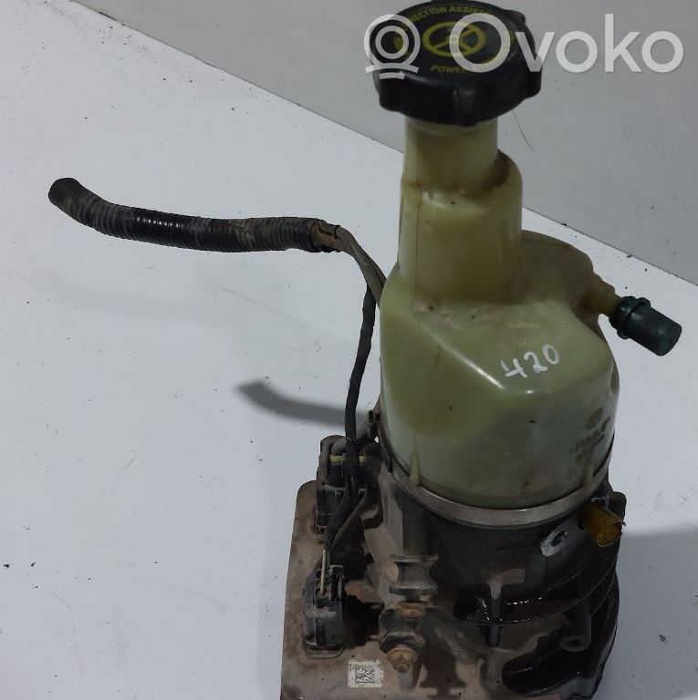 Ford Mondeo MK IV Ohjaustehostimen pumppu 