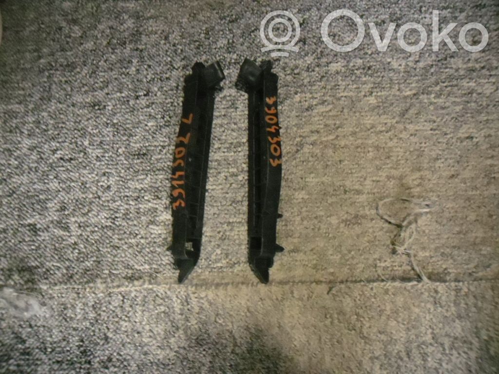 Opel Corsa E Front bumper mounting bracket 