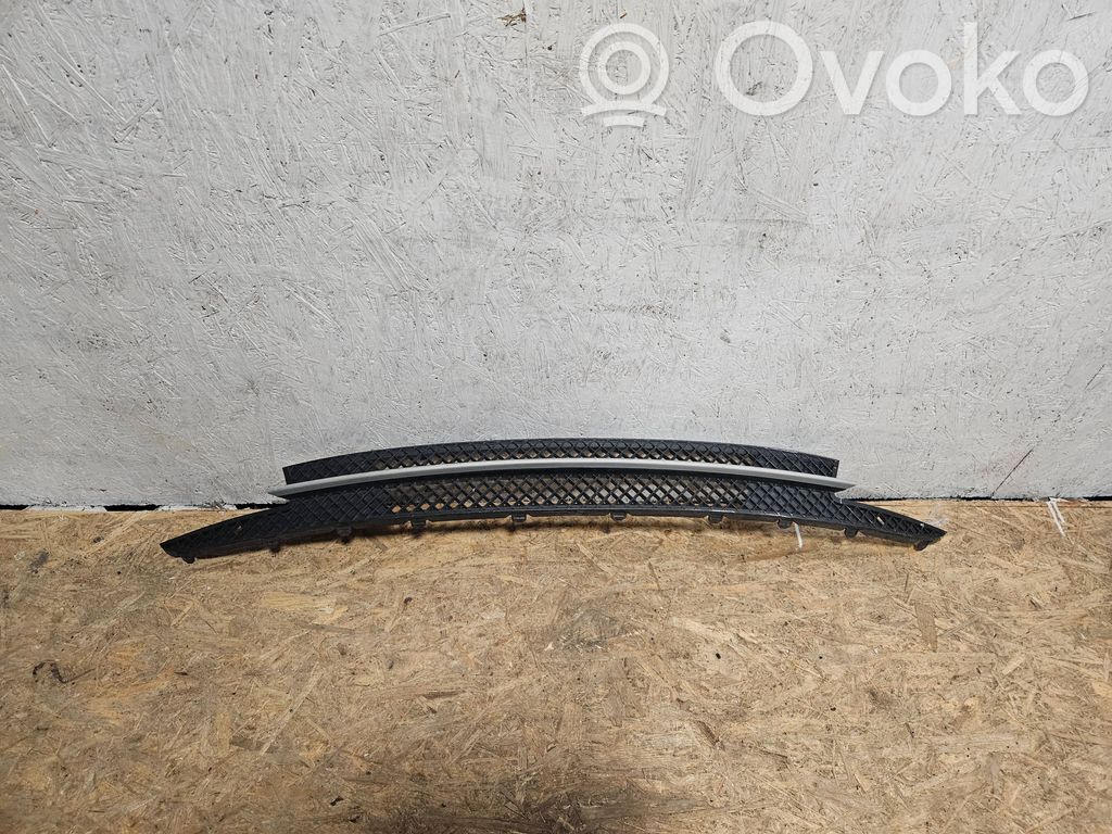 BMW 1 E81 E87 Front bumper lower grill 