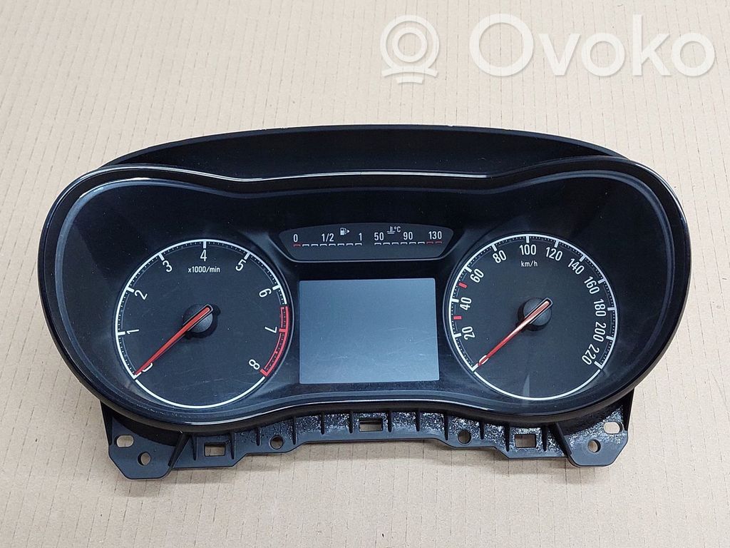 Opel Corsa E Spidometrs (instrumentu panelī) 